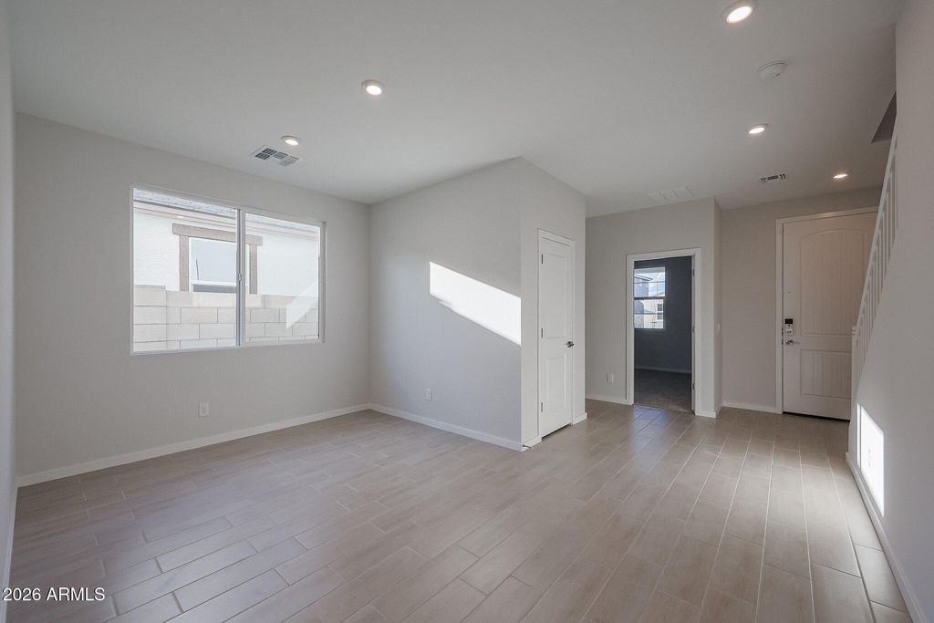 17955 W CAMINO DE ORO Boulevard, Surprise, AZ 85387 — photo 2