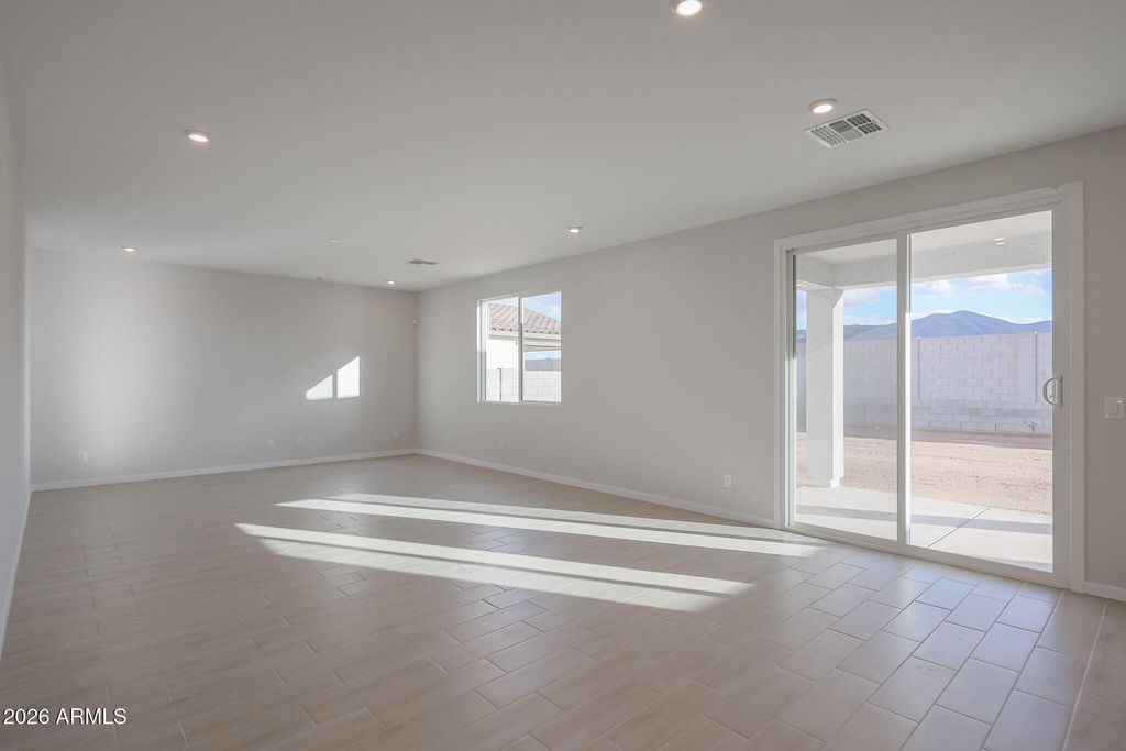 17955 W CAMINO DE ORO Boulevard, Surprise, AZ 85387 — photo 5