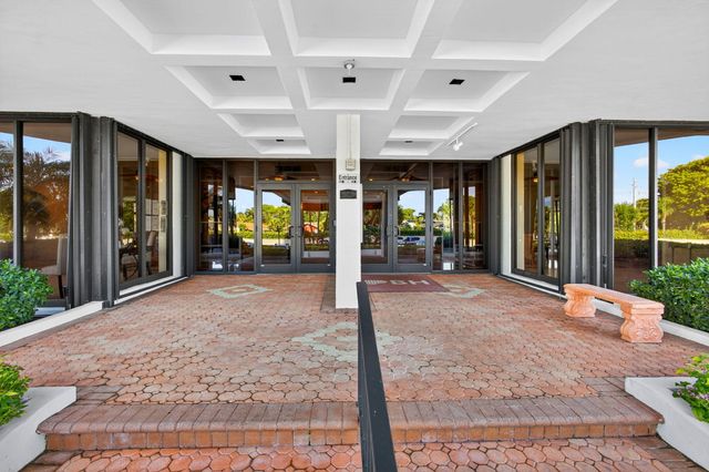 5600 N Flagler Drive 2703, West Palm Beach, FL 33407