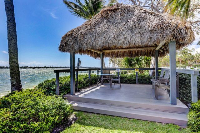 5600 N Flagler Drive 2703, West Palm Beach, FL 33407