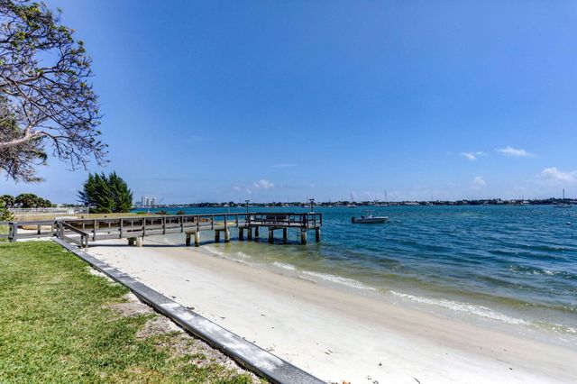 5600 N Flagler Drive 2703, West Palm Beach, FL 33407