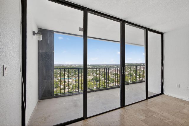 5600 N Flagler Drive 2703, West Palm Beach, FL 33407