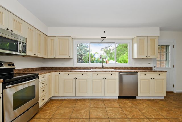 4915 Spring Road, Oak Lawn, IL 60453