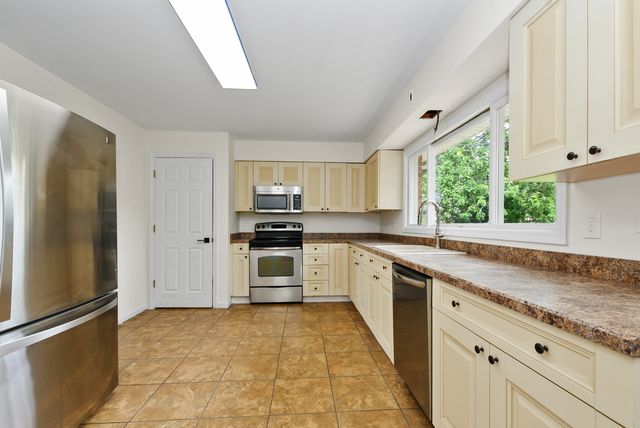 4915 Spring Road, Oak Lawn, IL 60453