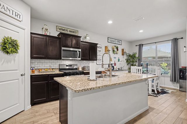 8621 Willowsun Way, Fort Worth, TX 76131