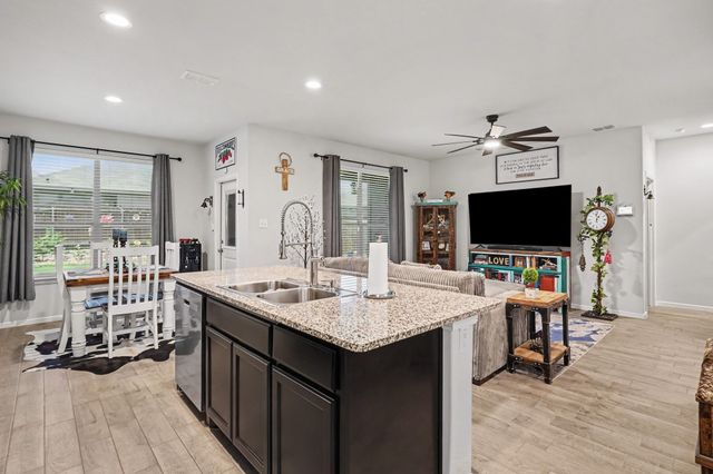 8621 Willowsun Way, Fort Worth, TX 76131