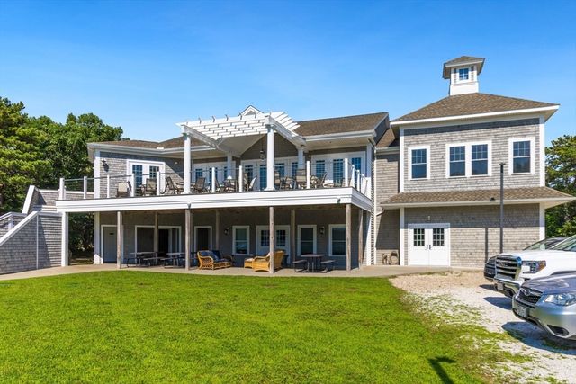 119 Seacoast Shores Blvd, Falmouth, MA 02536