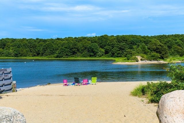 119 Seacoast Shores Blvd, Falmouth, MA 02536