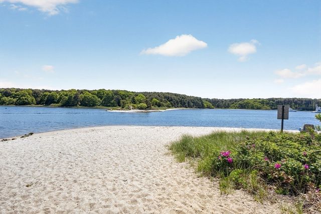 119 Seacoast Shores Blvd, Falmouth, MA 02536