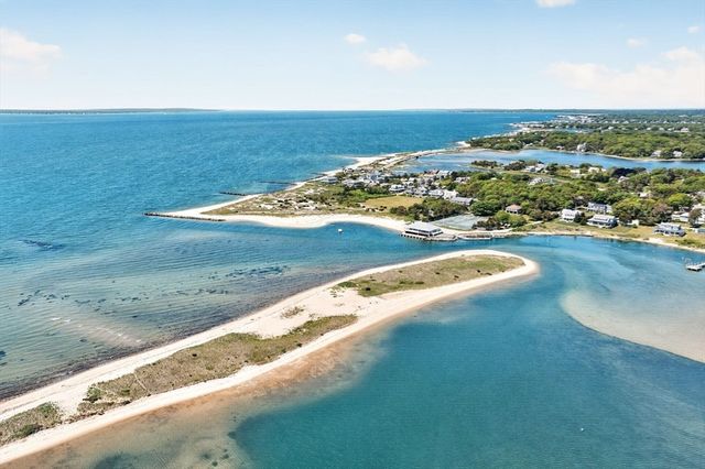 119 Seacoast Shores Blvd, Falmouth, MA 02536