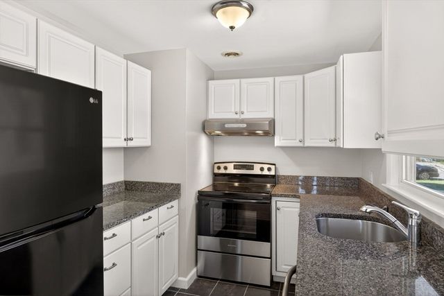 119 Seacoast Shores Blvd, Falmouth, MA 02536