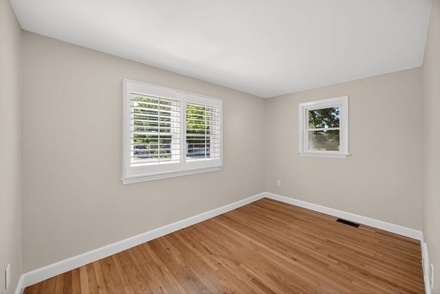 119 Seacoast Shores Blvd, Falmouth, MA 02536