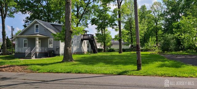 111 Demorest Avenue 2nd, Avenel, NJ 07001