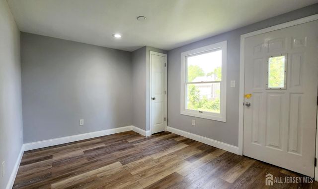 111 Demorest Avenue 2nd, Avenel, NJ 07001