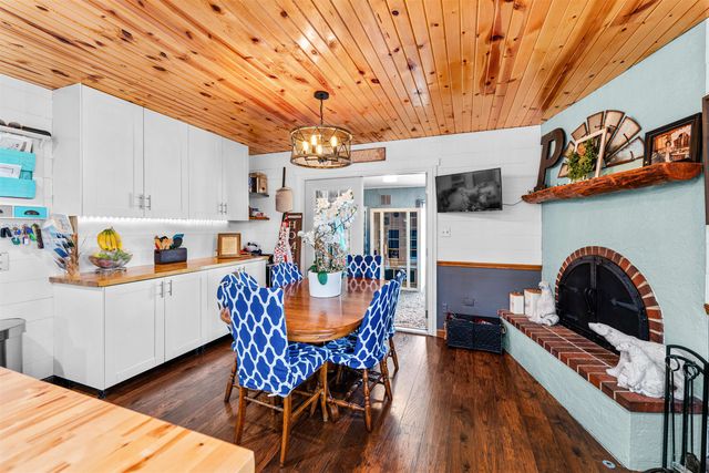 429 Meadowlark Dr, Minneapolis, KS 67467