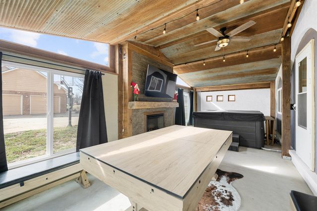 429 Meadowlark Dr, Minneapolis, KS 67467