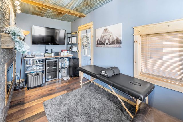 429 Meadowlark Dr, Minneapolis, KS 67467