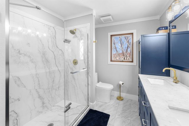 429 Meadowlark Dr, Minneapolis, KS 67467