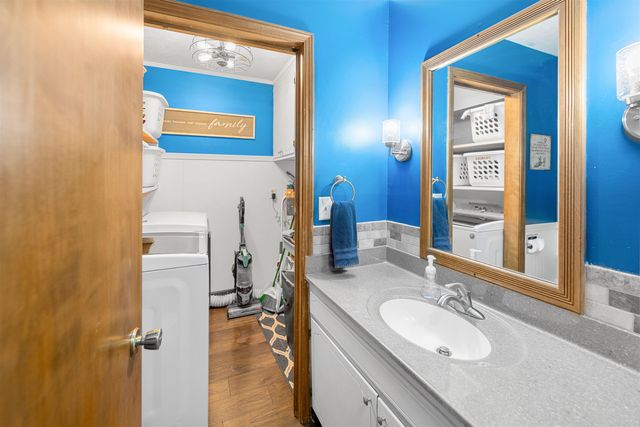 429 Meadowlark Dr, Minneapolis, KS 67467