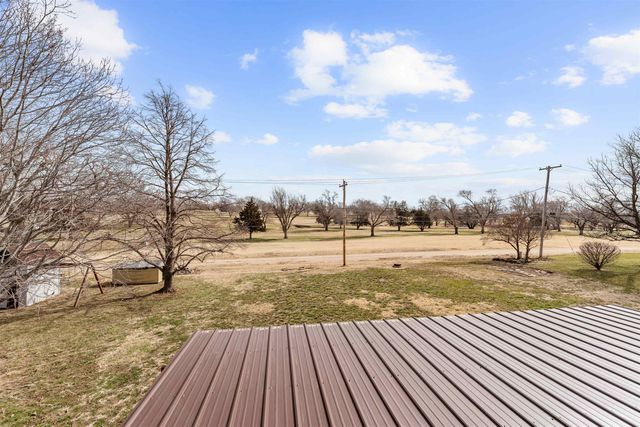 429 Meadowlark Dr, Minneapolis, KS 67467