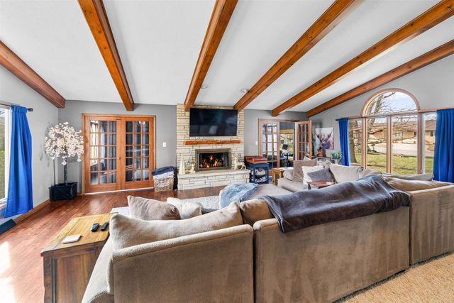 429 Meadowlark Dr, Minneapolis, KS 67467