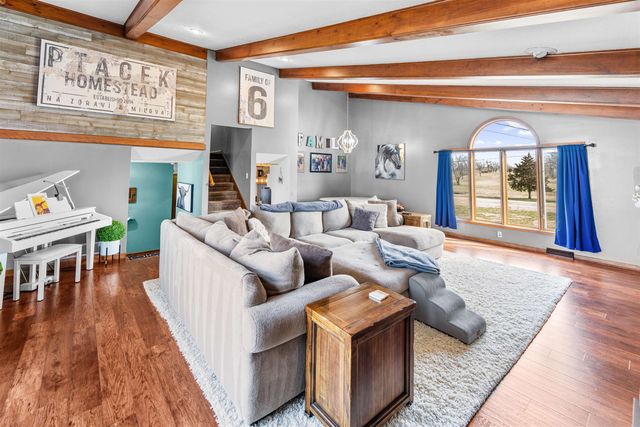 429 Meadowlark Dr, Minneapolis, KS 67467