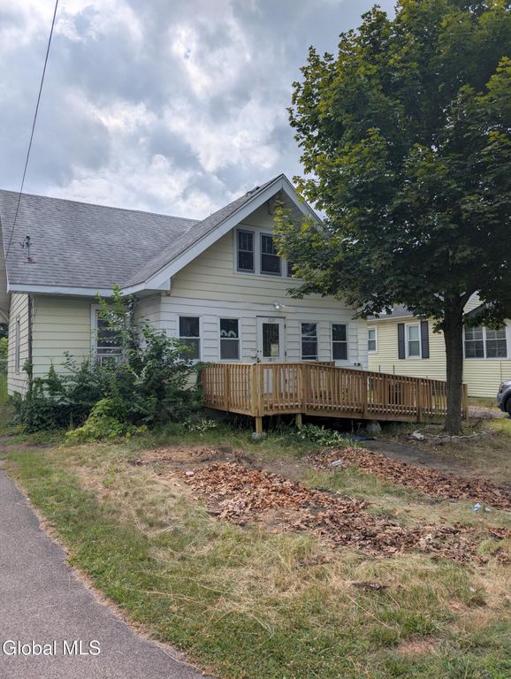 1231 N Westcott Road, Rotterdam, NY 12306