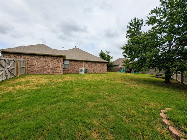 3363 Glenbrook Loop, Springdale, AR 72764