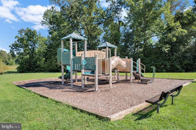 2892 WHITE TAIL DR, Locust Grove, VA 22508