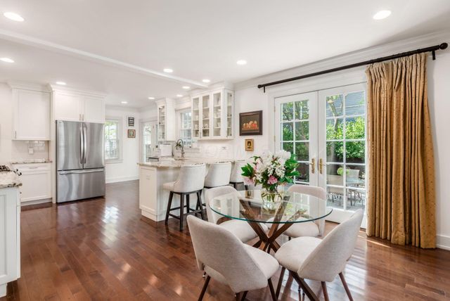 1897 Stanford Road, Upper Arlington, OH 43212