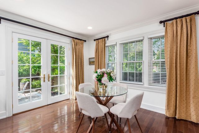 1897 Stanford Road, Upper Arlington, OH 43212