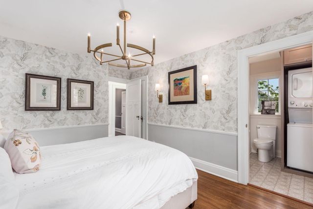 1897 Stanford Road, Upper Arlington, OH 43212