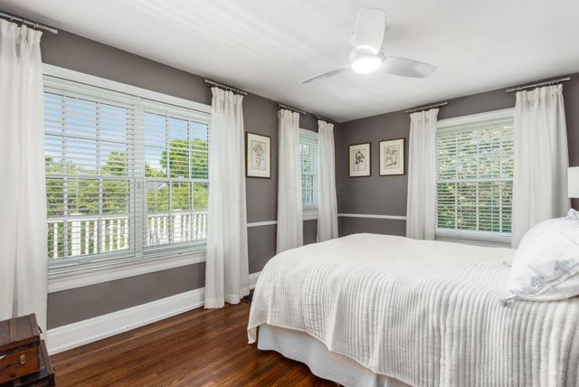 1897 Stanford Road, Upper Arlington, OH 43212