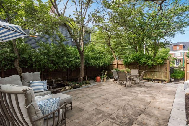 1897 Stanford Road, Upper Arlington, OH 43212