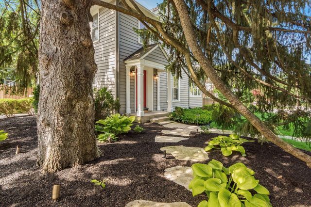 1897 Stanford Road, Upper Arlington, OH 43212