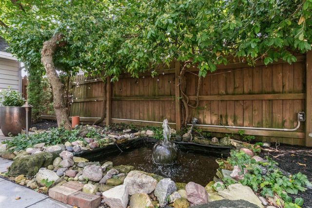 1897 Stanford Road, Upper Arlington, OH 43212