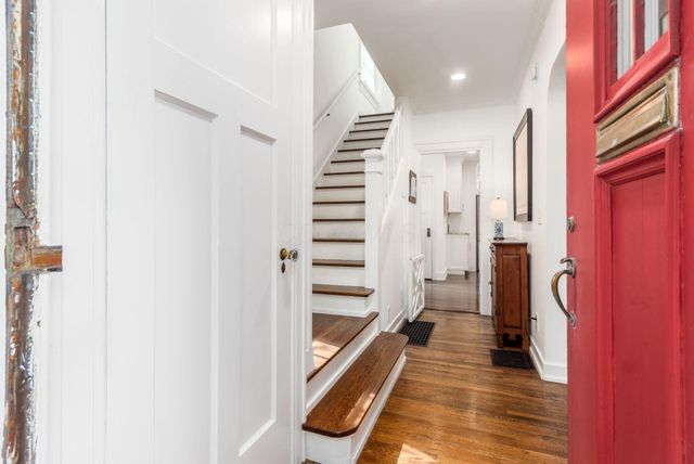 1897 Stanford Road, Upper Arlington, OH 43212