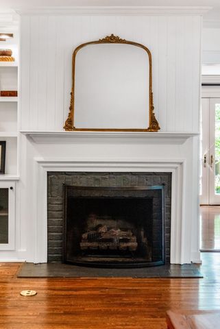 1897 Stanford Road, Upper Arlington, OH 43212