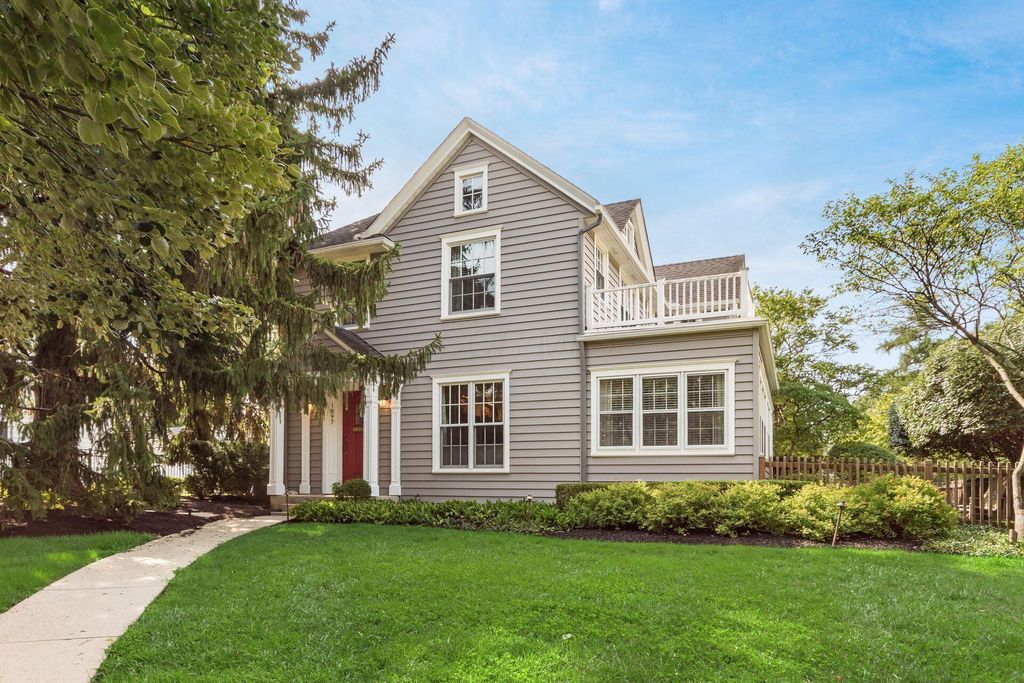 1897 Stanford Road, Upper Arlington, OH 43212