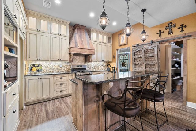 19045 CR 139, Flint, TX 75762