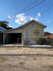 57706 Plaquemine St, Plaquemine, LA 70764