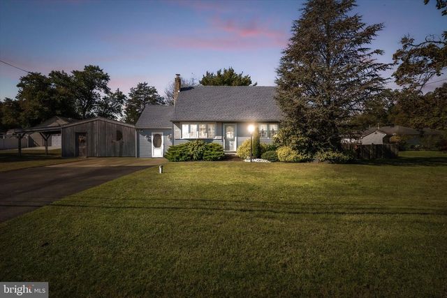 3 APPLEGATE LN, New Egypt, NJ 08533