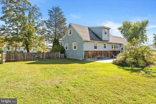 3 APPLEGATE LN, New Egypt, NJ 08533