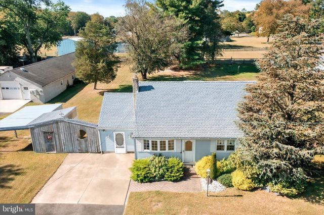 3 APPLEGATE LN, New Egypt, NJ 08533