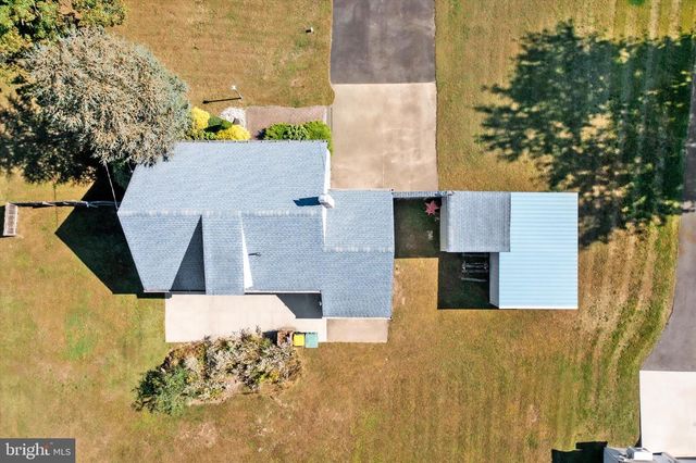 3 APPLEGATE LN, New Egypt, NJ 08533