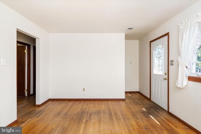 3 APPLEGATE LN, New Egypt, NJ 08533