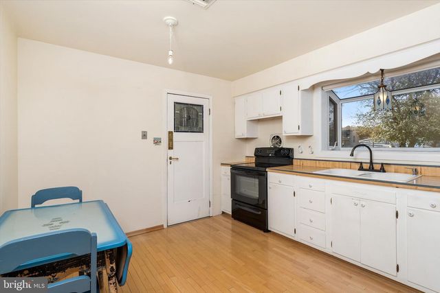 3 APPLEGATE LN, New Egypt, NJ 08533
