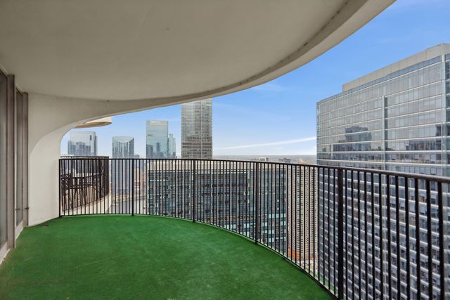 300 N State Street 5803, Chicago, IL 60654