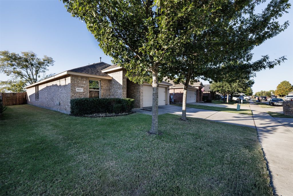 3217 Emory Oak Way, Royse City, TX 75189
