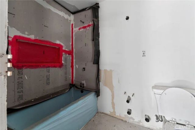 15021 Sylvan, Van Nuys, CA 91411